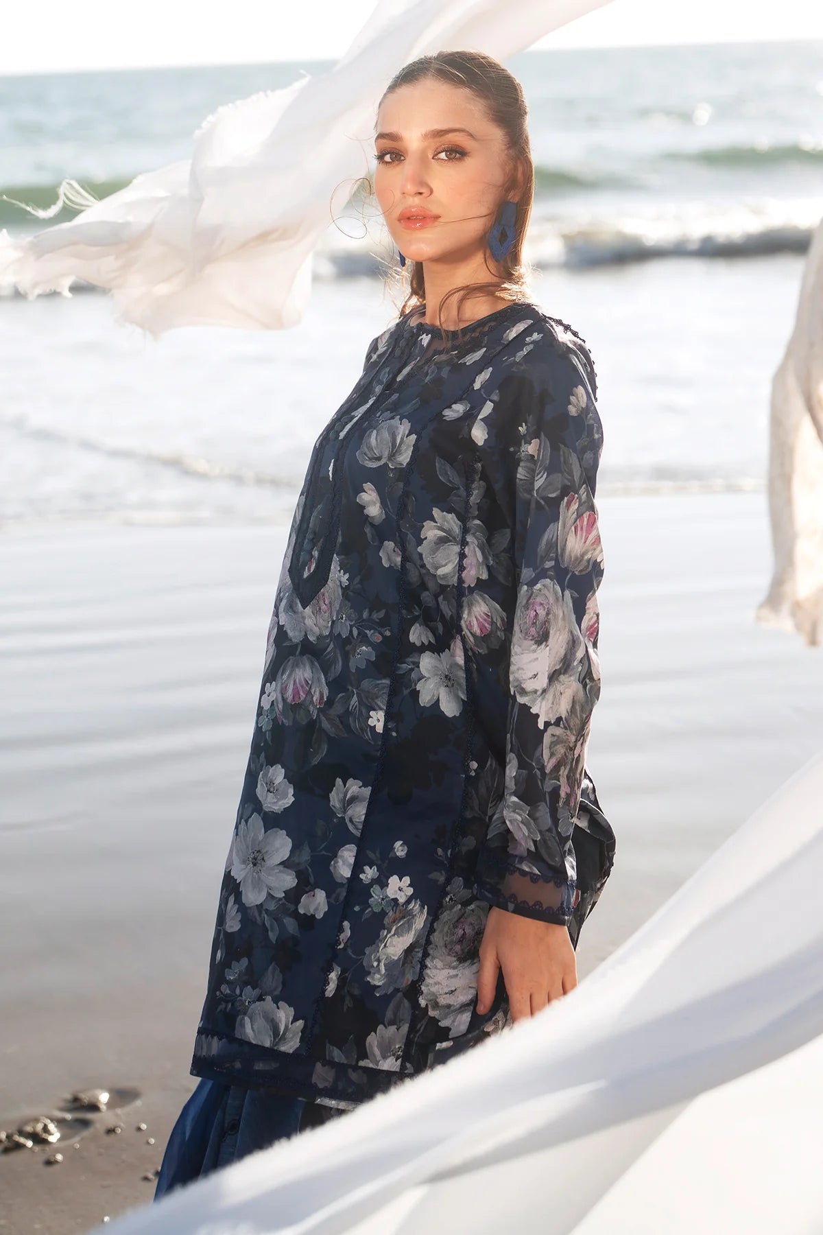 Winter 2025 Khaddar 3-Piece Suit – EMBROIDERED PRINTED