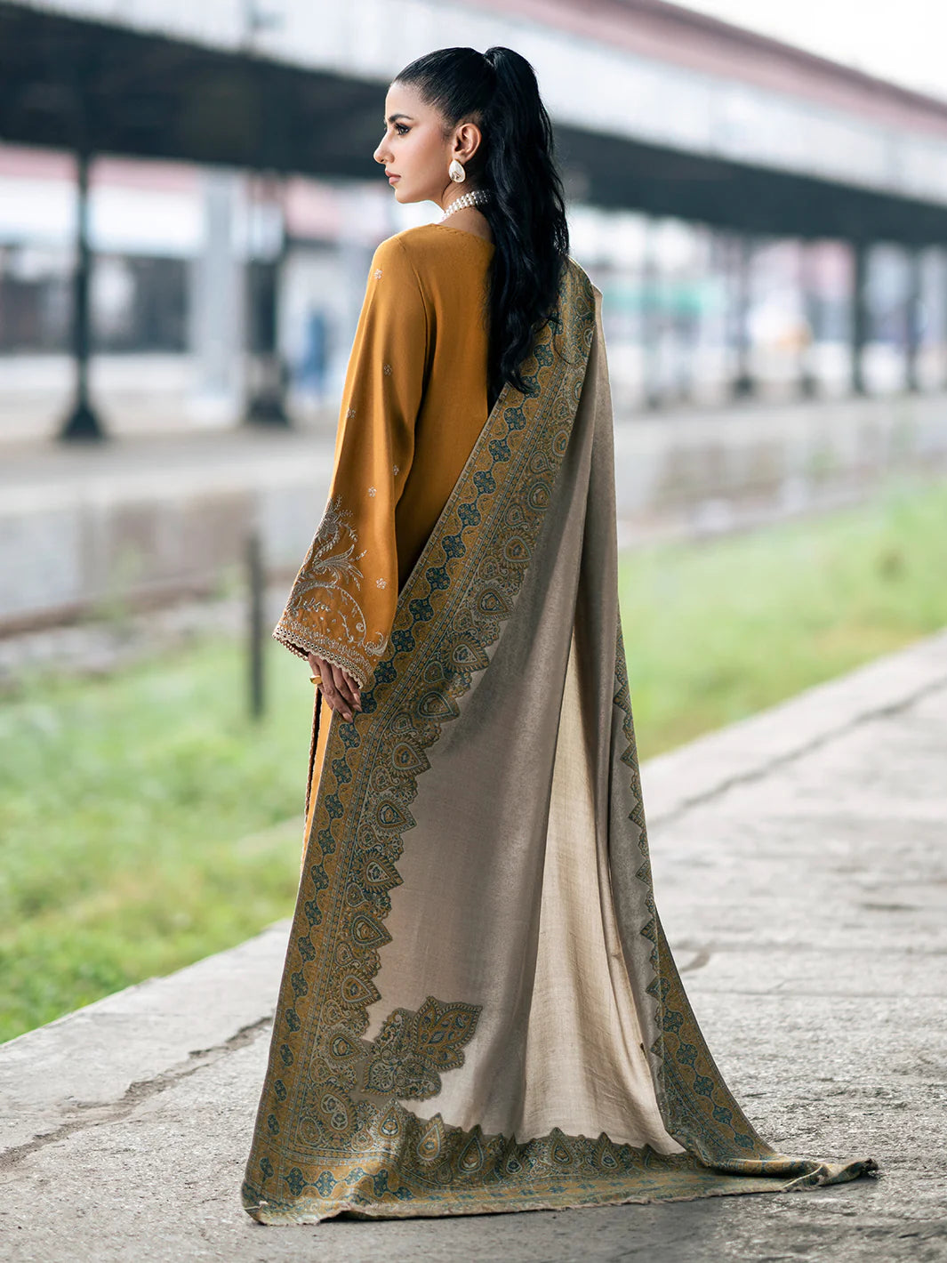 Izel Hit code Available on  Dhanak with Pashmina wool  shawl 3 Pcs Suit